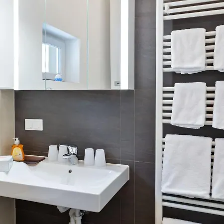 Appartamento With High-grade Furnishings And Fantastic Views