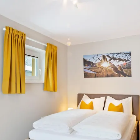 Appartamento With High-grade Furnishings And Fantastic Views *
